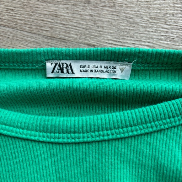 Zara green top - Picture 2 of 2